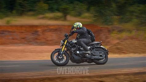 RE Hunter vs TVS Ronin - Two new bikes, one unfamiliar path - Overdrive