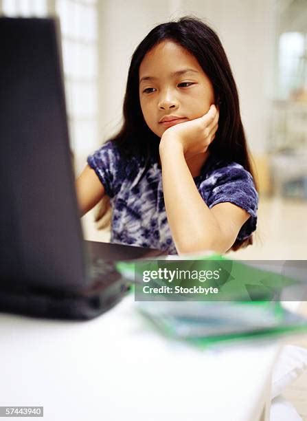 Bending at Computer 的图像结果