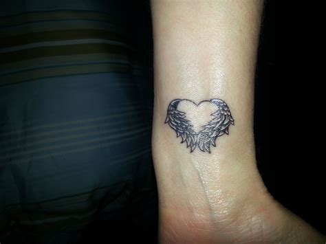 Angel Wings Tattoo With Heart - Realistic Portrait Tattoos