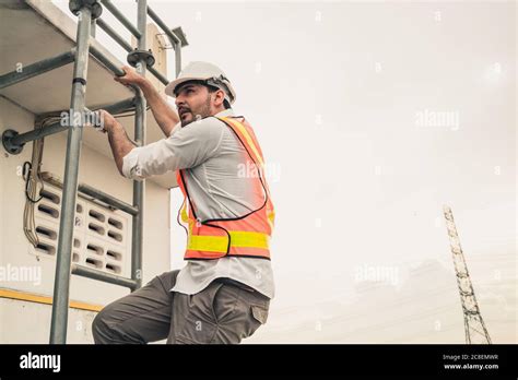 Climb Ladder 的图像结果