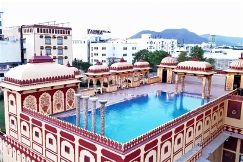 Swimming Pool in Jaipur | Resort Swimming Pool