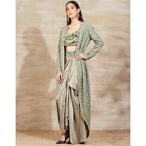 Janvhi Kapoor’s best looks of the year | Vogue India | Vogue Closet