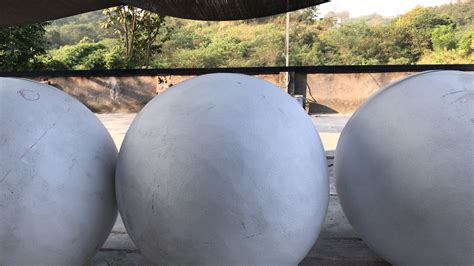 玻璃钢月球雕塑成品-重庆盛瑞泓雕塑有限公司