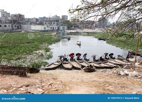 Buriganga River Pollution at Dhaka Editorial Stock Photo - Image of ...