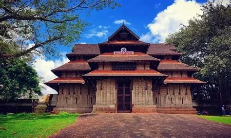 Kerala HC Directs Cochin Devaswom Board To Decide Whether Videography ...