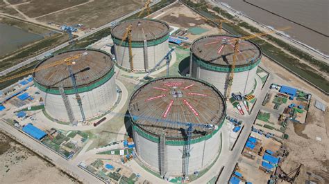 国内最大LNG储罐成功升顶，由中国自主设计、自主建造-第一黄金网