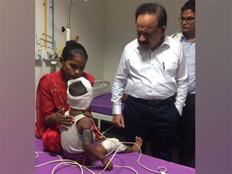 Health Minister inspects emergency facilities at Safdarjung hospital
