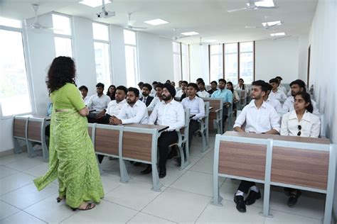 Indraprastha Institute of Technology and Management Contact Number ...