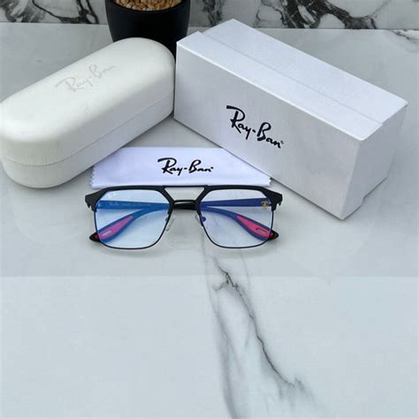 Buy Ray ban Wayfarer Square Sunglasses ? With Trendy Look @ in india