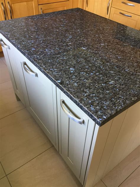Granite Kitchen Islands: All You Need To Know - Kitchen Ideas
