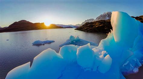 10 Amazing Picture of Icebergs must Visit These Places - Debongo