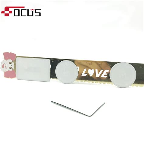 Soft NFC Anti Metal Buzz Doming Custom Digital Business Tap Tag - Label and RFID Tag