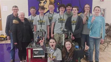 2 Hinton Blackhawks robotics teams to compete at IA robotics championship