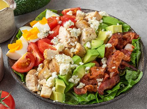 HealthyNow - Grilled chicken cobb salad - HealthyNow