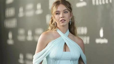 Sydney Sweeney makes first public appearance since American Eagle denim ...