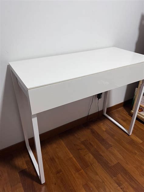 Compact Computer Table 的图像结果