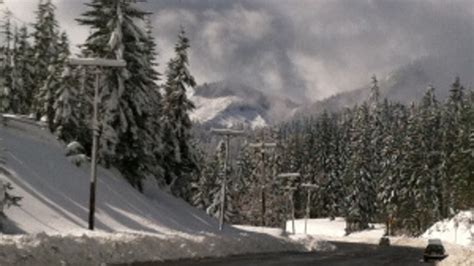 Resorts still waiting for snow at Snoqualmie Pass | FOX 13 Seattle