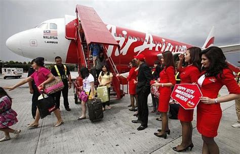 What ails India's airlines? 'Bizarre' govt rules - Rediff.com Business