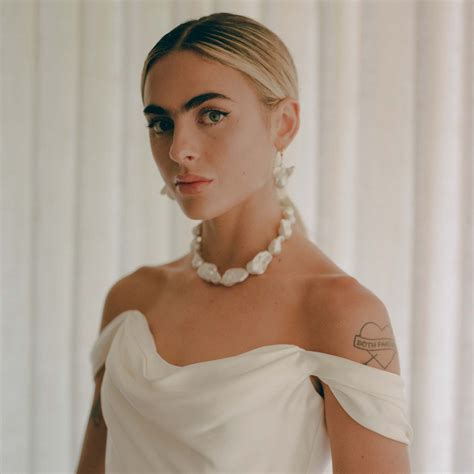 Necklace for bride on wedding day 60 photos - Astyledwedding.com