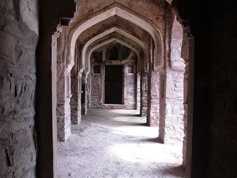 Bhangarh Fort Haunted Story, Entry Fee & Timing | Famous Places