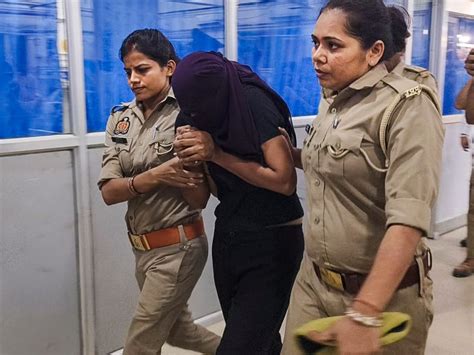 सोनम ने कितने में बेचा अपना 'सिंदूर'? कितनी रकम में किया पति राजा ...