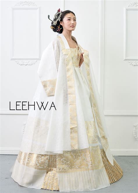 Elegant Hanbok Dress | Hanbok wedding, Elegant wedding dress, Korean wedding dress