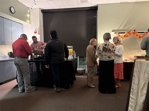 Madras Aquatic Center annual Bash fundraiser most successful in years ...