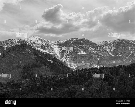 Las vegas mountains Black and White Stock Photos & Images - Alamy