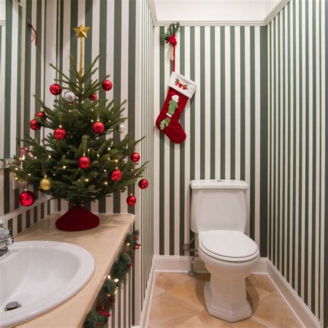 15 Festive Bathroom Christmas Decor Ideas To Spark Holiday Joy - Home ...