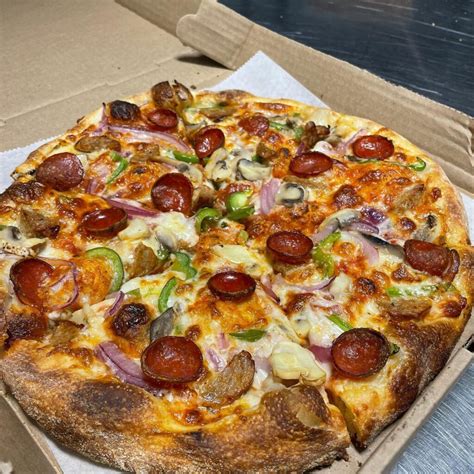 Vinny's Pizza Joint | Kitty Hawk NC Restaurants