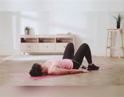 Make It Work With These Easy Resistance Bands Workout | FITPASS