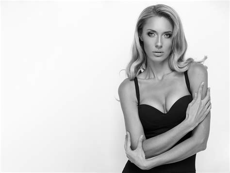 Breast lift - Toronto Dermaplastic Clinic