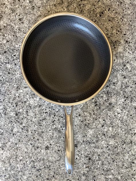 Cast Iron vs. Hex Clad Pan Comparison - Two Peas in Two Pods