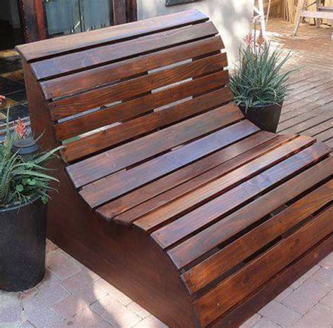 Houten stoel DIY | Diy pallet furniture, Woodworking projects diy, Diy ...