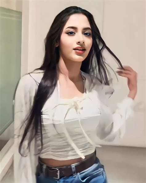 Aria🌼💙 | Pretty woman, Beauty, Body tattoos