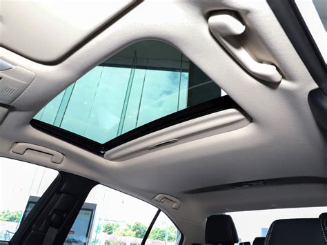 2022 TOYOTA COROLLA HYBRID 1.8L E-CVT FLAGSHIP | A Global Auto Trader In China