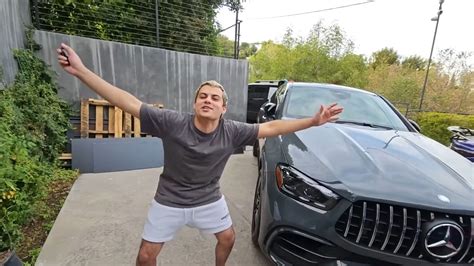 "How is he not banned?": Stable Ronaldo receives backlash from netizens ...