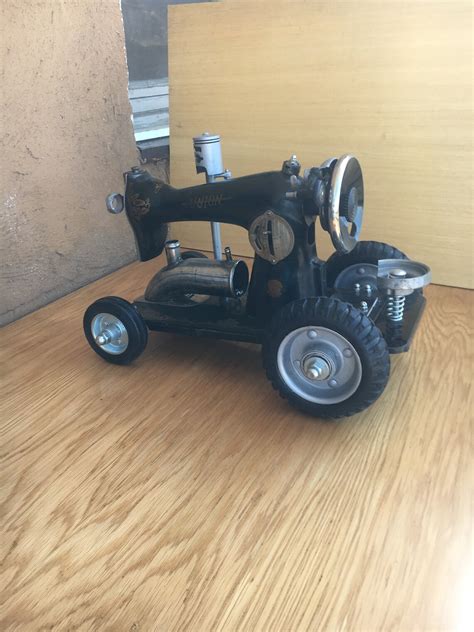 Sewing Machine Tractor 的图像结果