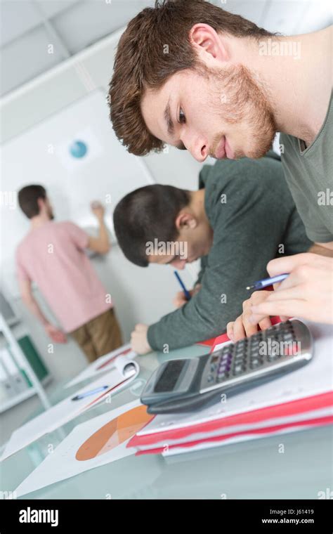 Using a Calculator 的图像结果