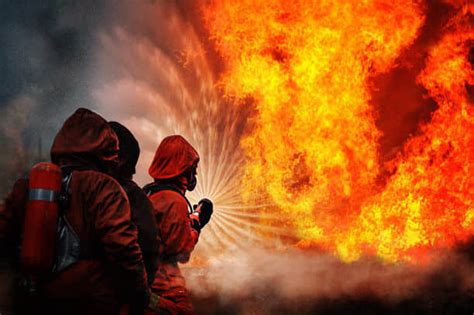消防救火 - 救援图片 - 中国紧急救援,华宁救援- 华宁救援产业投资有限公司