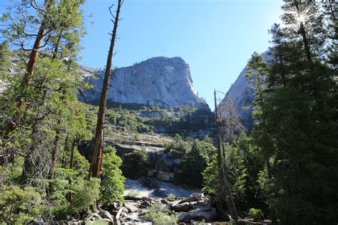 YOSEMITE BLUE BUTTERFLY INN (El Portal) - B&B Reviews, Photos, Rate ...