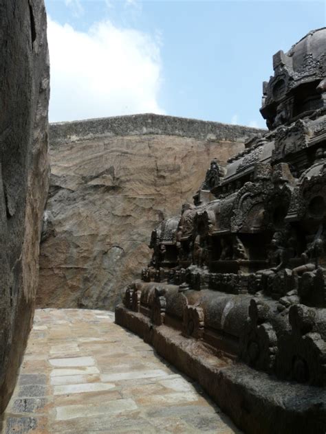 Tamil Nadu Temple Run: Kalugumalai | Sarson ke Khet