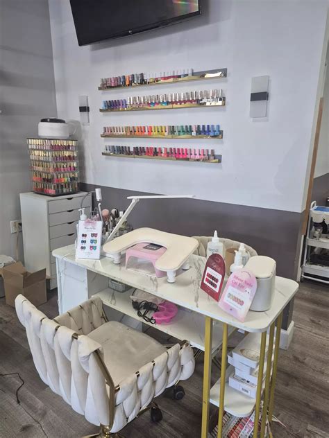Sara Glam - From $33.34 - Los Angeles | Groupon