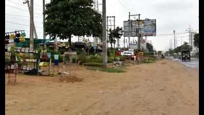 New Sector Gurgaon: Squatters clog SPR stretch, but authorities ...