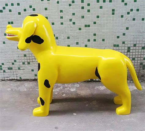 玻璃钢小狗雕塑-方圳雕塑厂