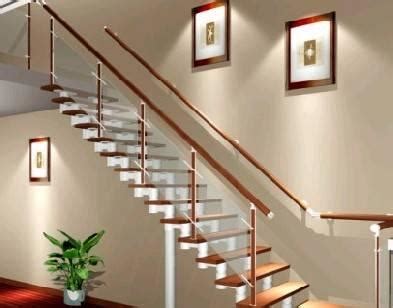这样的楼梯间设计简直太棒了，每一寸空间利用的都是非常到位|楼梯|柜子|空间_新浪新闻