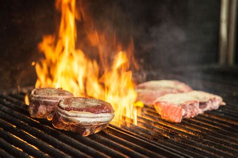 Bare Bones Steakhouse