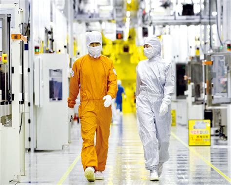 Samsung to continue DRAM output cut until year-end; NAND recovery slow ...