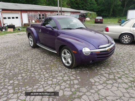 2004 Chevrolet Ssr Base Convertible 2 - Door 5. 3l