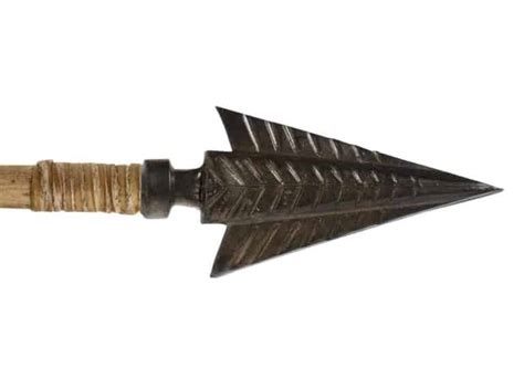 Usos de las puntas de flecha en la sociedad antigua